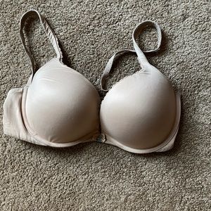 Victoria’s Secret “body” bra
